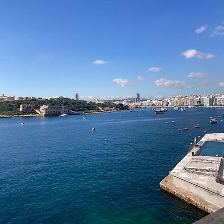 Ferienwohnung Charming Central Townhouse In Sliema Steps From Promenade And Sliema Ferry Exterior foto