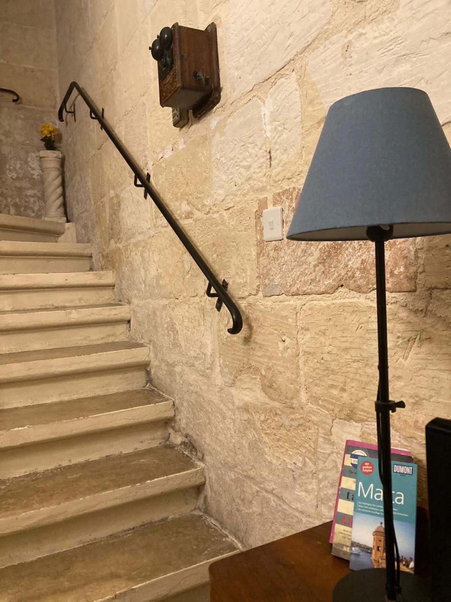 Ferienwohnung Charming Central Townhouse In Sliema Steps From Promenade And Sliema Ferry Exterior foto