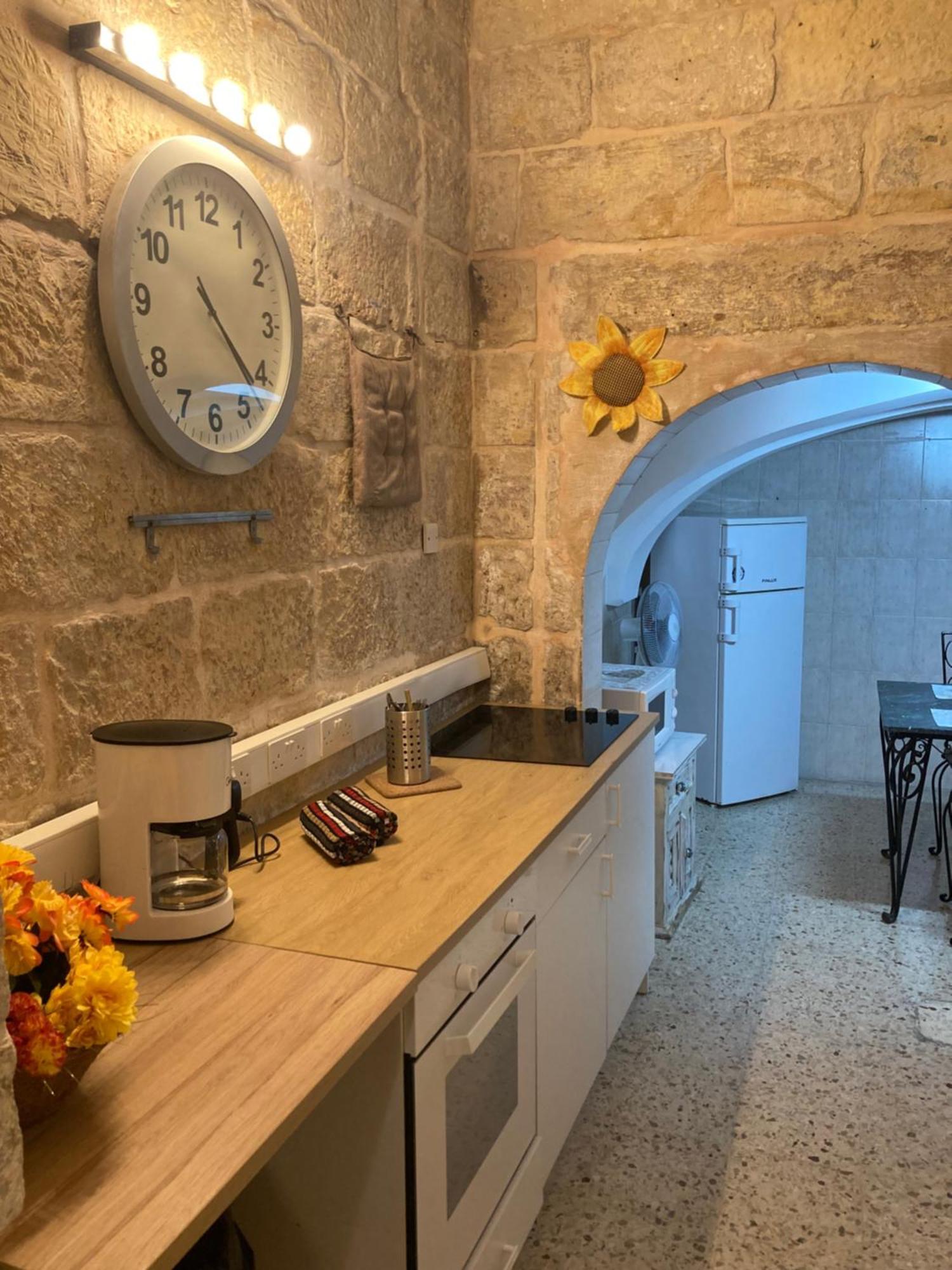 Ferienwohnung Charming Central Townhouse In Sliema Steps From Promenade And Sliema Ferry Exterior foto